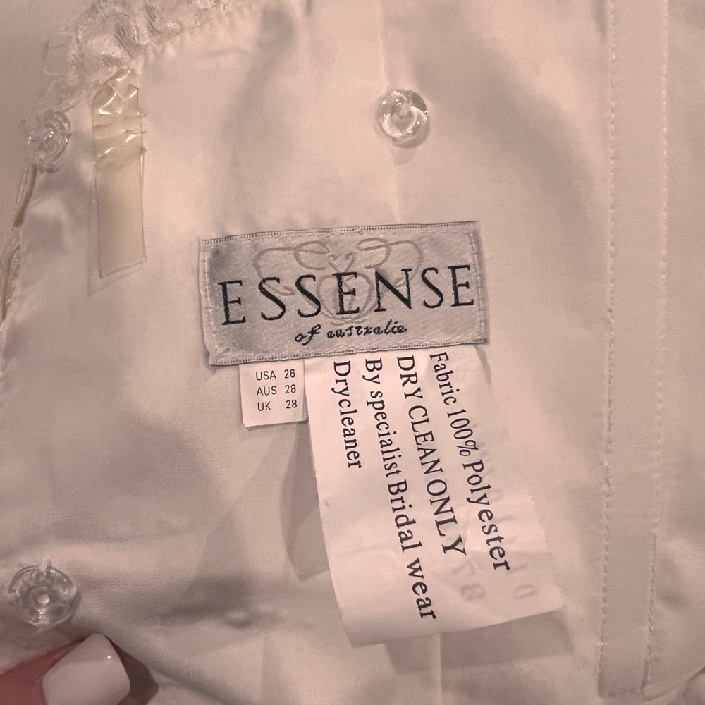 Essense of Australia Wedding Dress D1410 - Picture 6 of 11